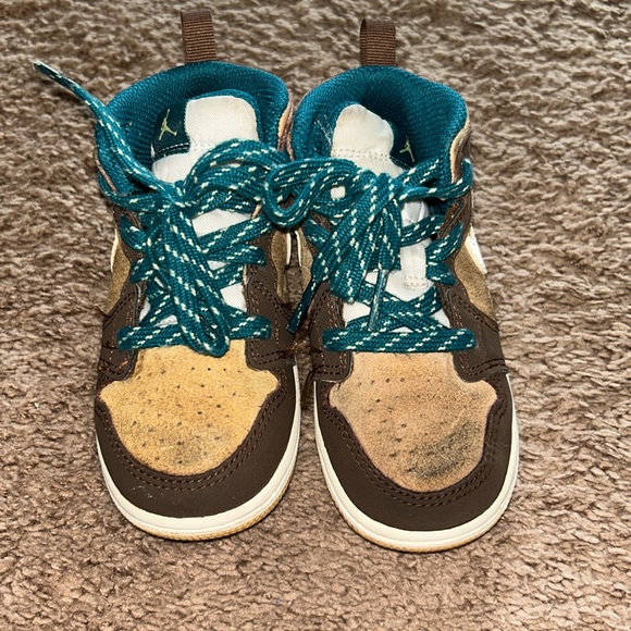 Jordan 1 Mid’s Toddler Brown & Blue Shoes - Picture 1 of 8